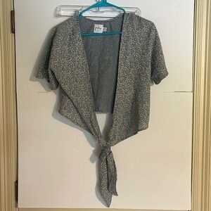 Preowned women’s Size 4 Princess Polly wrap blouse